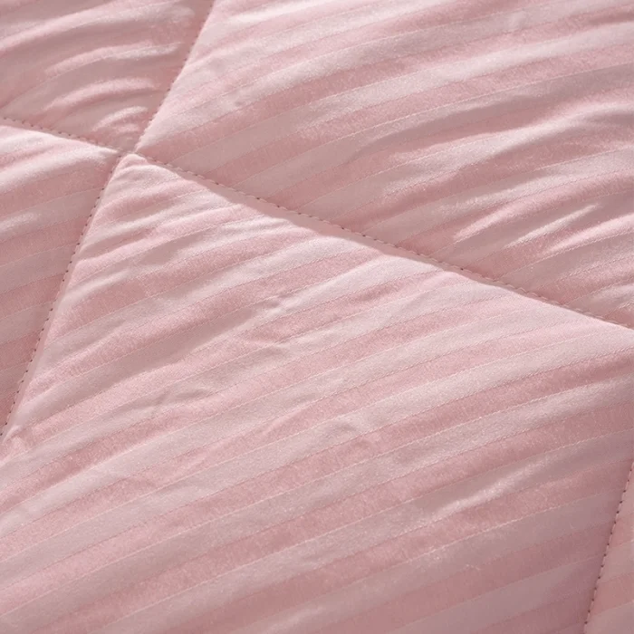 Çizgili Saten Yorgan Pembe