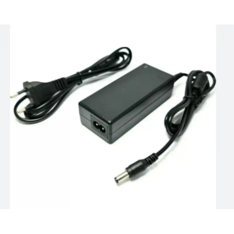 12 Volt 8 Amper 100 Watt Laptop Tipi Plastik Kasa Adaptör