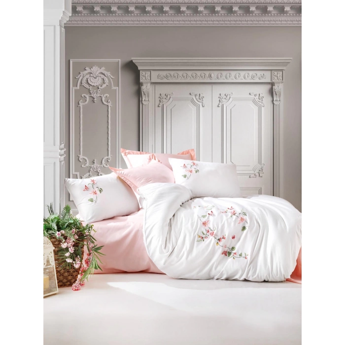 3D Nakışlı Çift Kişilik Saten Nev Takımı Luna Pudra