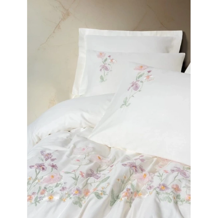 3D Nakışlı Çift Kişilik Saten Nev Takımı Zephy Ekru