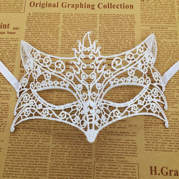 Beyaz Renk Dantel Kesim Dantel İşlemeli B Parti Maskesi 7 No