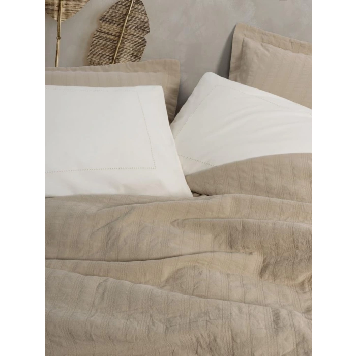 Çift Kişilik Yatak Örtülü Pike Takımı Natura Vilo Bej