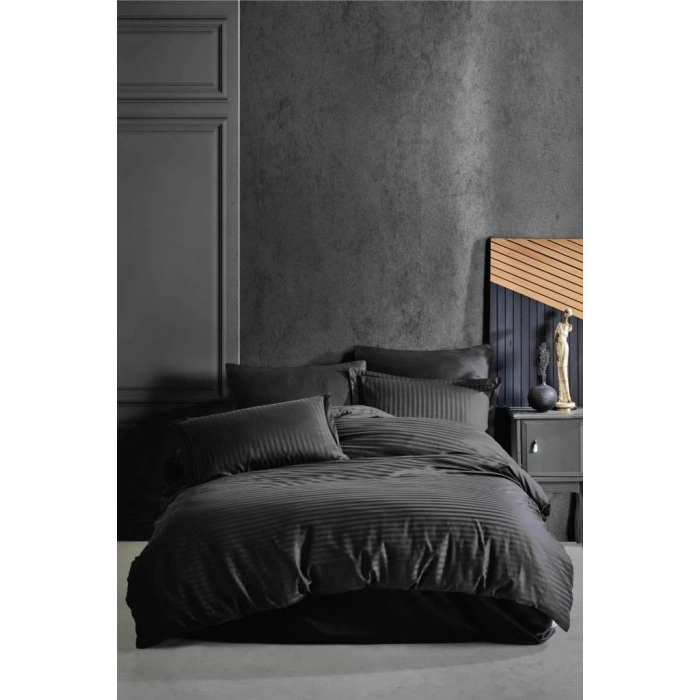 Çizgili Siyah Saten Çift Kişilik Nev Takımı