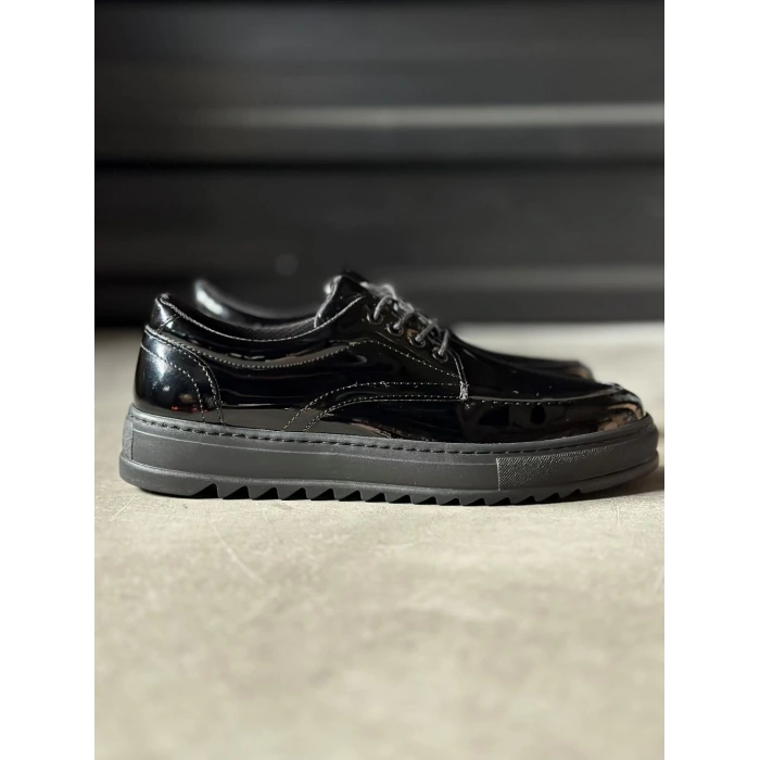 Günlük Ayakkabı T Siyah Rugan (Siyah Taban)