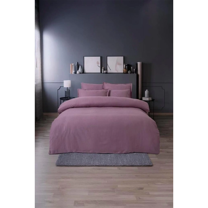 Jakarlı Saten Çift Kişilik Nev Takımı Dıamond Puce