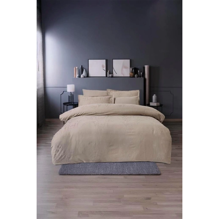 Jakarlı Saten Çift Kişilik Nev Takımı Mınna Sabre