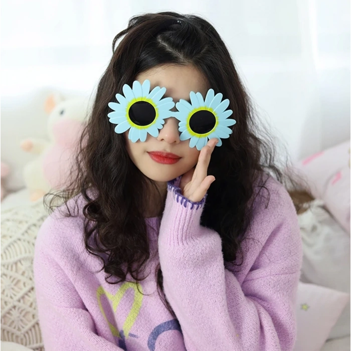 Mavi Renk  Şekilli Parti Gözlüğü 18x10 cm