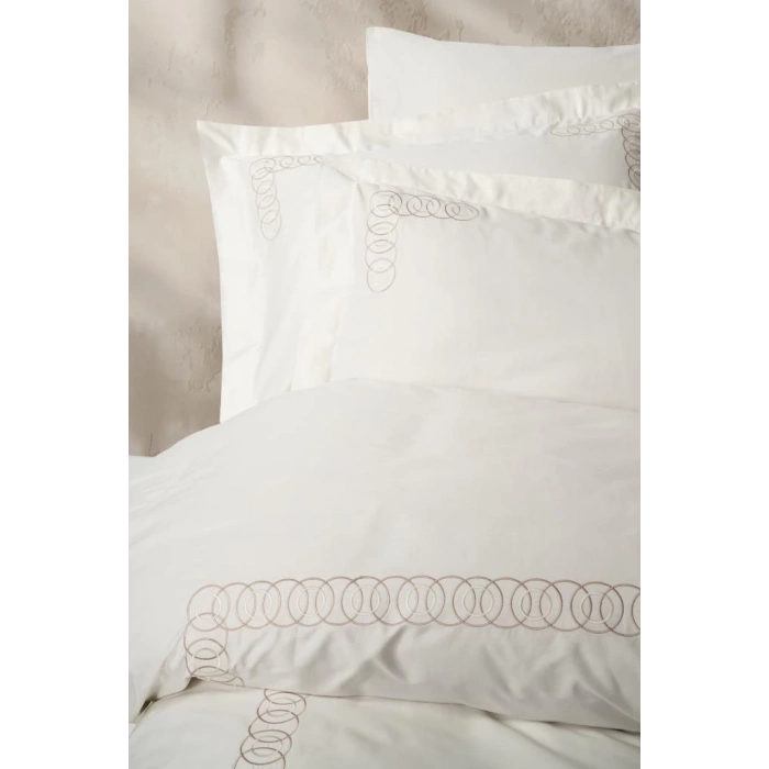 Nakışlı Çift Kişilik Saten Nev Takımı Riley Ekru