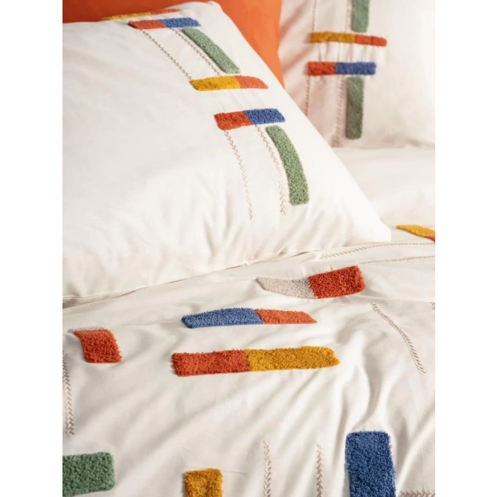 Puff Nakışlı Ranforce Çift Kişilik Nev Takımı Katy Tarçın