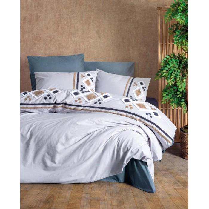 Puff Nakışlı Ranforce Çift Kişilik Nev Takımı Stesso Mavi