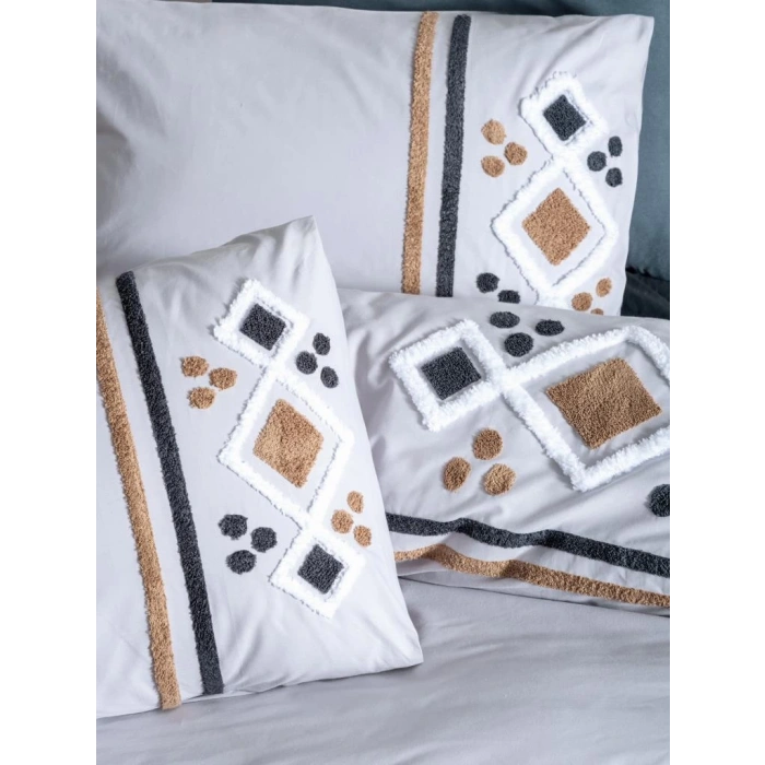 Puff Nakışlı Ranforce Çift Kişilik Nev Takımı Stesso Mavi