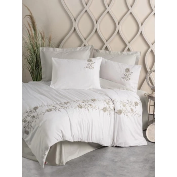 3D Nakışlı Çift Kişilik Saten Nev Takımı Urian Bej