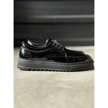 Günlük Ayakkabı T Siyah Rugan (Siyah Taban)