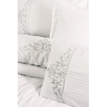 Nakışlı Çift Kişilik Saten Nev Takımı Genny Beyaz