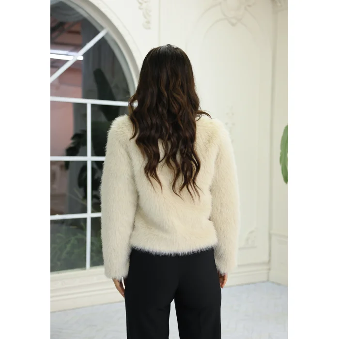 Kuşgözü Detaylı Geniş Yaka Deri&Kürk Krem