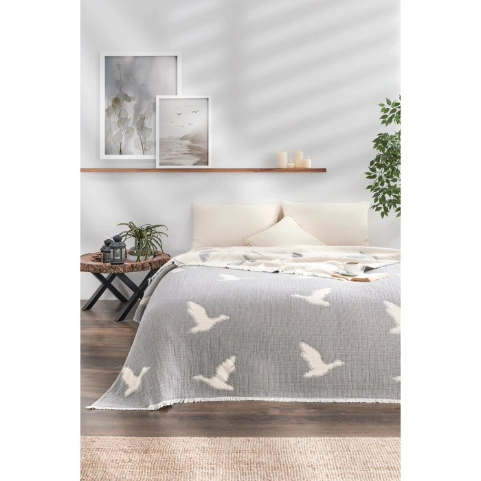 Kuş Desenli Jakarlı Pike