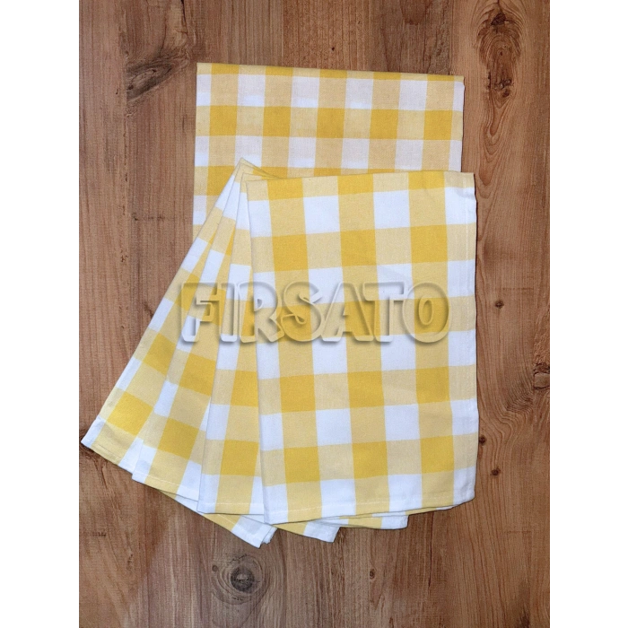 KareVibe Masa Örtüsü ve Peçete Seti – Kare Desen, 5 Parça