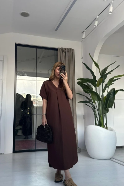 KAHVE KETEN KISA KOL V YAKA ELBİSE