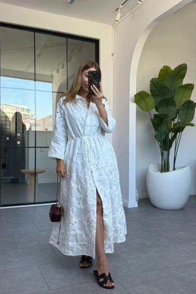 BEYAZ BELİ BÜZGÜLÜ FİSTO ELBİSE