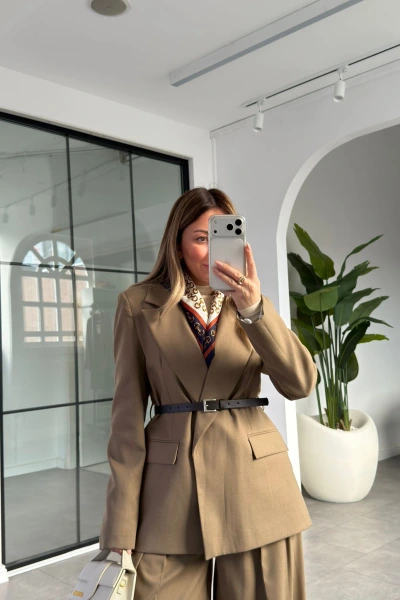 KARAMEL KEMERLİ CEKET