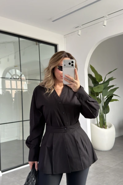 SİYAH ÇIT DETAYLI TASARIM GÖMLEK