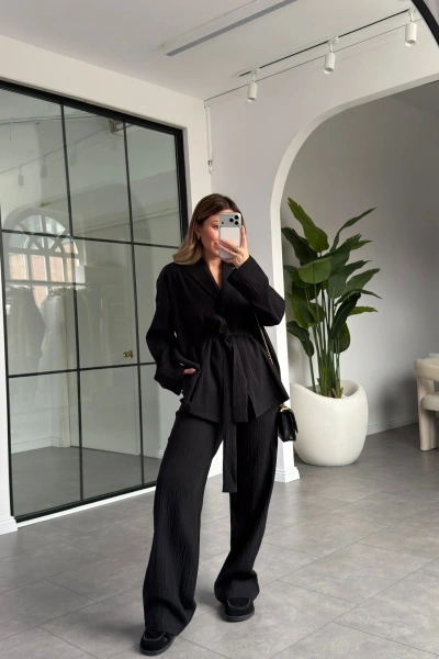 SİYAH DOKULU KUŞAKLI TAKIM