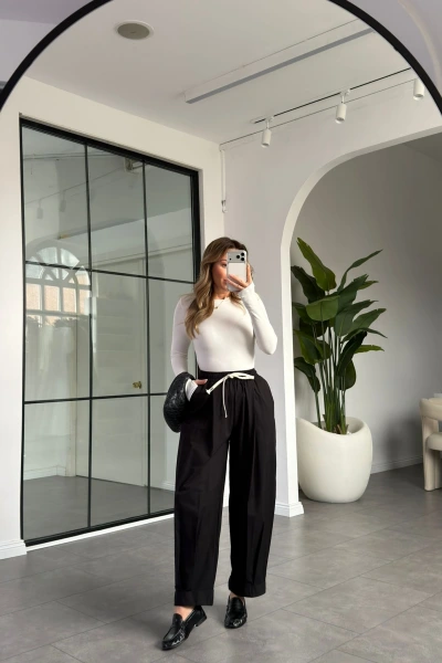 SİYAH PAÇA KATLAMALI PANTOLON