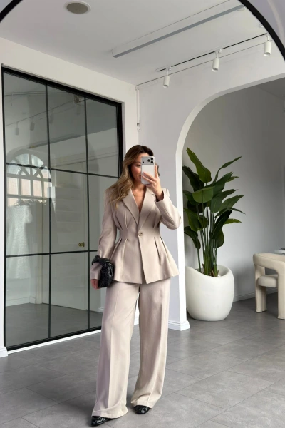 TAŞ BELDEN OTURTMALI CEKET TAKIM