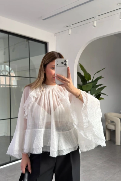 BEYAZ VOLANLI BOYUNDAN BAĞLAMALI BLUZ