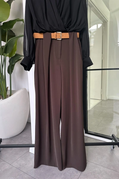 KAHVE KÖPRÜ DETAY KEMERLİ PANTOLON