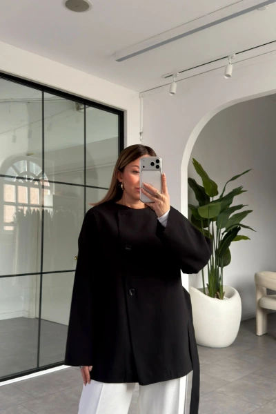 SİYAH ÜÇ DÜĞMELİ KUŞAKLI CEKET