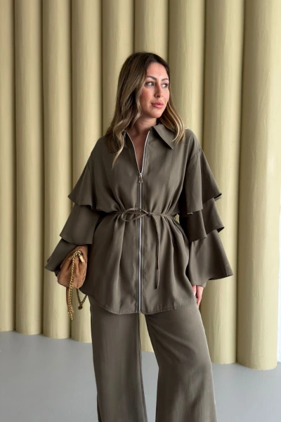 HAKİ KOLLARI VOLANLI BLUZ PANTOLON TAKIM