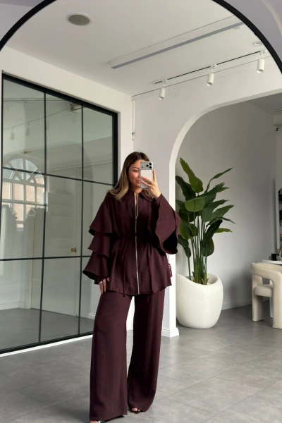 MÜRDÜM KOLLARI VOLANLI BLUZ PANTOLON TAKIM