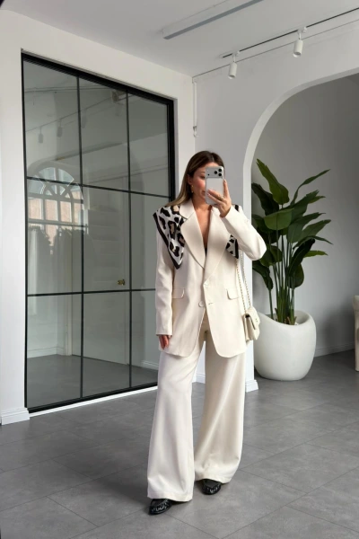 EKRU KIRLANGIÇ YAKA CEKET PANTOLON TAKIM