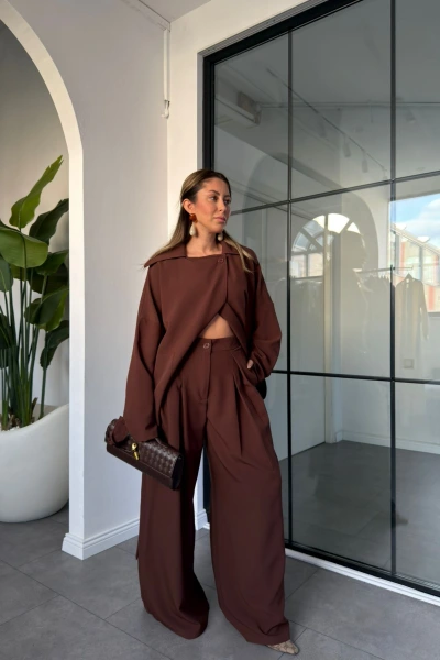 ACI KAHVE YAKADAN DÜĞMELİ KUŞAKLI CEKET PANTOLON TAKIM