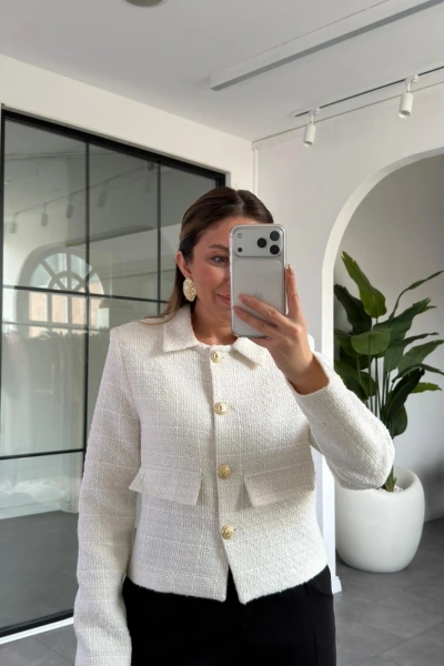 EKRU TÜVİT GOLD DÜĞMELİ KISA CEKET