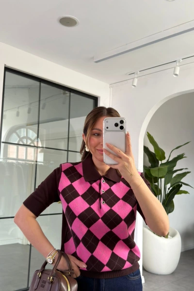 KAHVE PEMBE BAKLAVA DESEN KISA KOL TRİKO