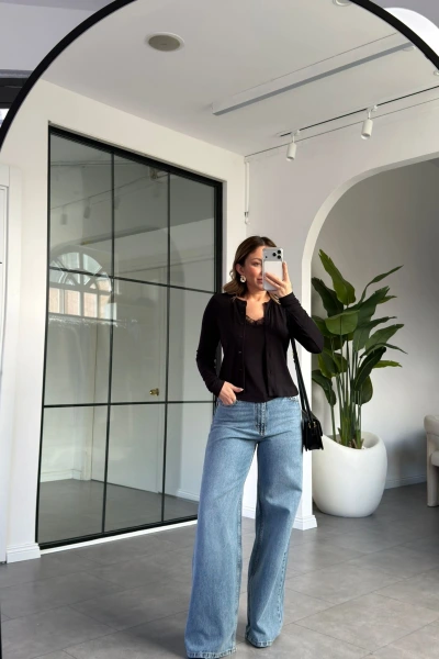 SİYAH DANTEL DETAY ATLETLİ HIRKA