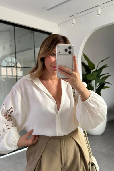 BEYAZ BALON KOL NAKIŞLI GÖMLEK 4588