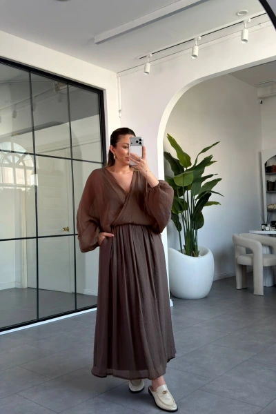 KAHVERENGİ BAĞLAMA DETAY BLUZ ETEK TAKIM 51258