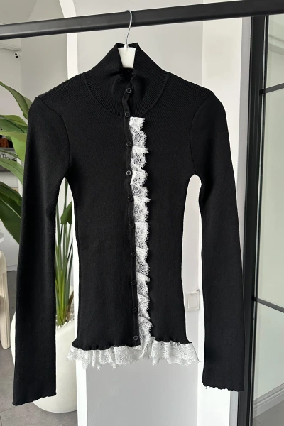SİYAH DİK YAKA DANTEL DETAYLI HIRKA 6151