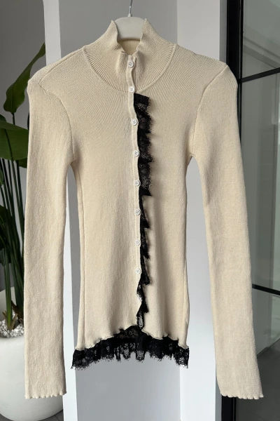 EKRU DİK YAKA DANTEL DETAYLI HIRKA 6151