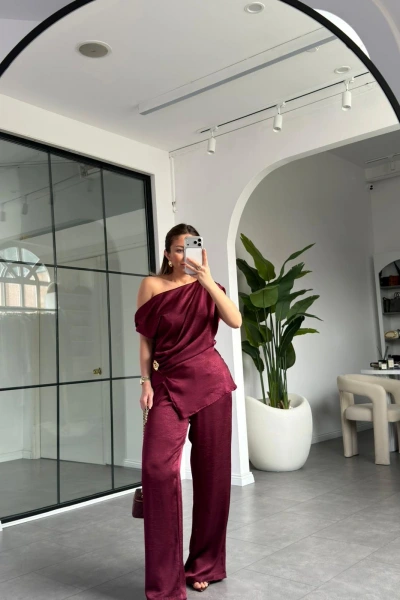 BORDO DÜŞÜK OMUZ SATEN PANTOLON TAKIM 8888