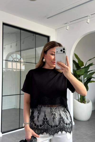 SİYAH MODAL DANTELLİ CROP T-SHIRT 1074