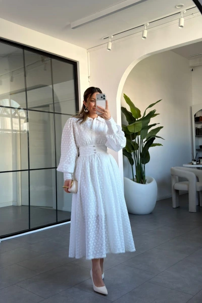 BEYAZ DANTEL MOTİFLİ BRODE ELBİSE 7376