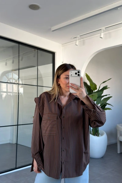 KAHVE ÇİZGİLİ FULAR DETAYLI GÖMLEK 9649