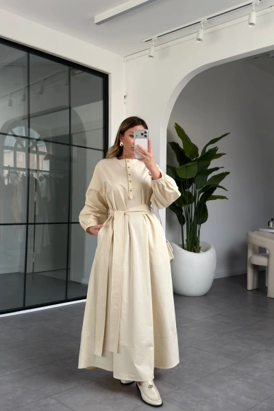 KREM KUŞAKLI UZUN ELBİSE 2349