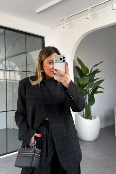 SİYAH DİK YAKALI EKOSE DESENLİ CEKET 9731