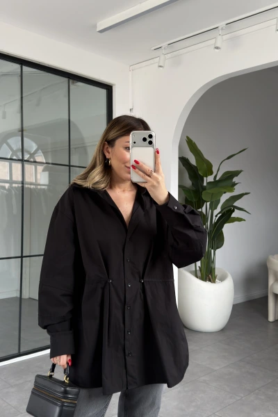 SİYAH DÜĞME VE DİKİŞ DETAYLI POPLİN GÖMLEK 5006