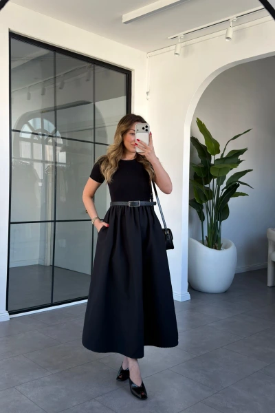 SİYAH KISA KOL KEMERLİ ELBİSE